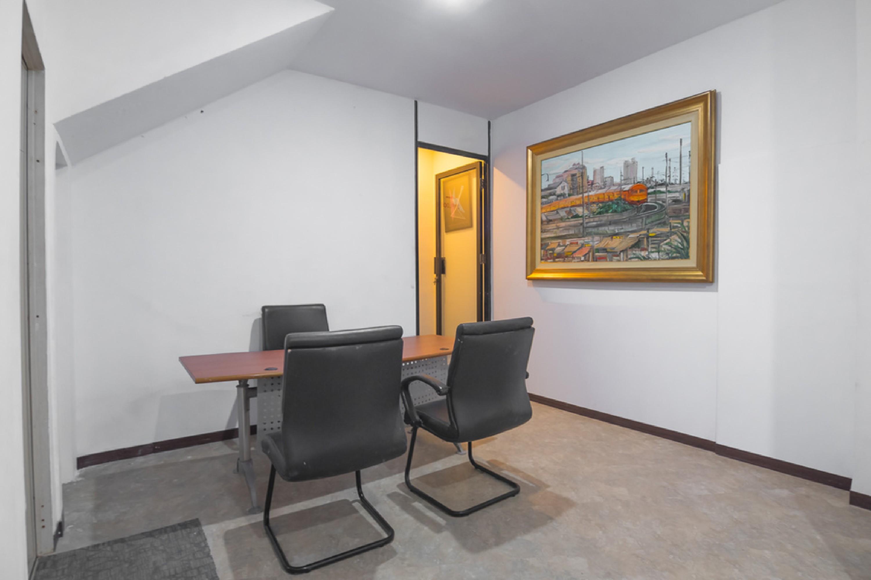 Отель Reddoorz Near Itc Mangga Dua Джакарта Экстерьер фото
